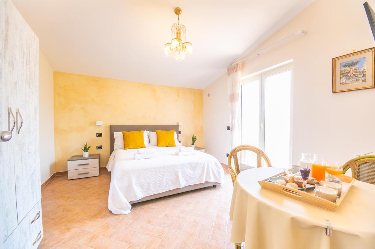 Perla Stabia Bed & Breakfast กาสเตลลัมมาเร ดิ สตาเบีย ภายนอก รูปภาพ