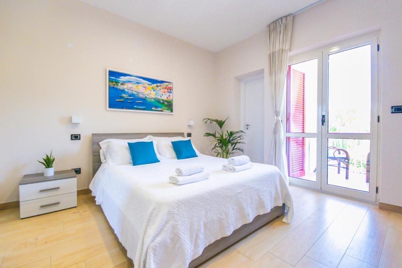 Perla Stabia Bed & Breakfast กาสเตลลัมมาเร ดิ สตาเบีย ภายนอก รูปภาพ