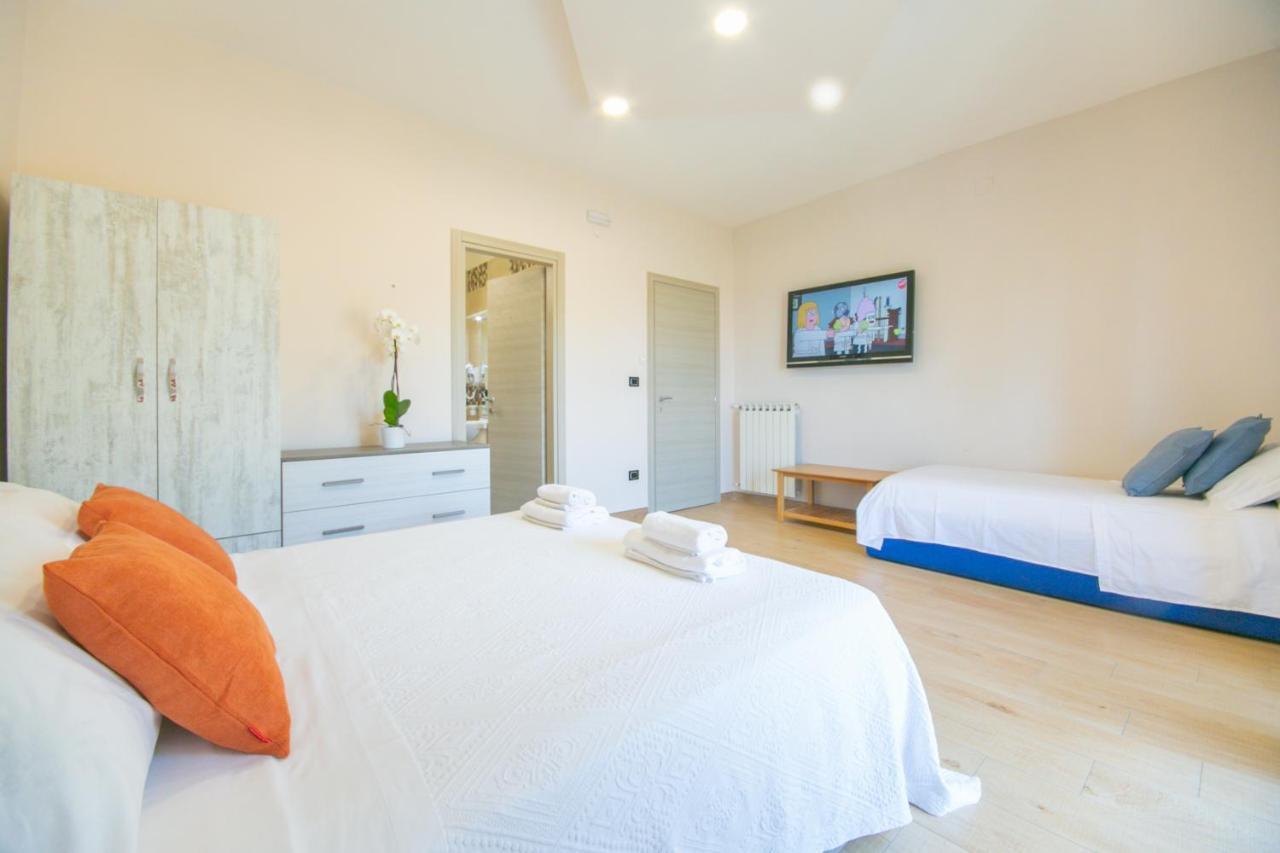 Perla Stabia Bed & Breakfast กาสเตลลัมมาเร ดิ สตาเบีย ภายนอก รูปภาพ