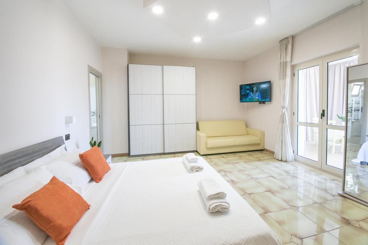 Perla Stabia Bed & Breakfast กาสเตลลัมมาเร ดิ สตาเบีย ภายนอก รูปภาพ